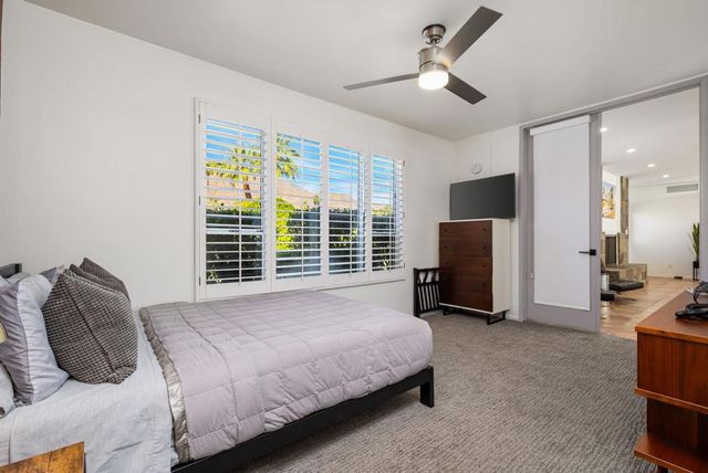 1090 S Calle De Maria, Palm Springs, CA 92264