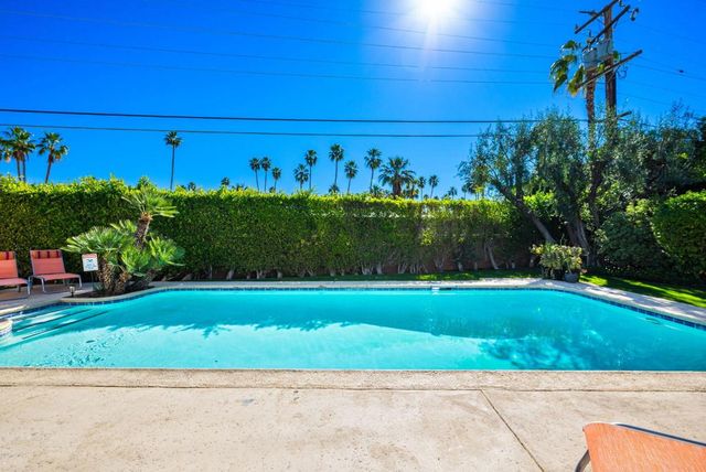 1090 S Calle De Maria, Palm Springs, CA 92264