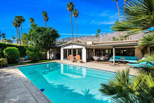 1090 S Calle De Maria, Palm Springs, CA 92264