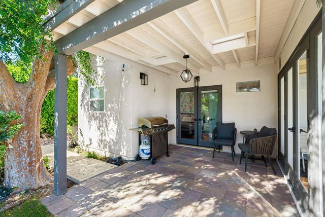 1090 S Calle De Maria, Palm Springs, CA 92264