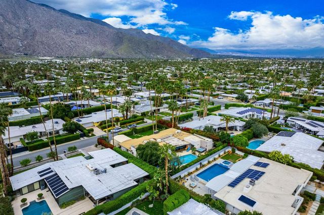 1090 S Calle De Maria, Palm Springs, CA 92264
