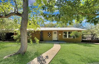 1000 IVY LN, Terrell Hills, TX 78209