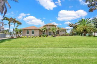 2043 SE Bisbee Street, Port St. Lucie, FL 34952