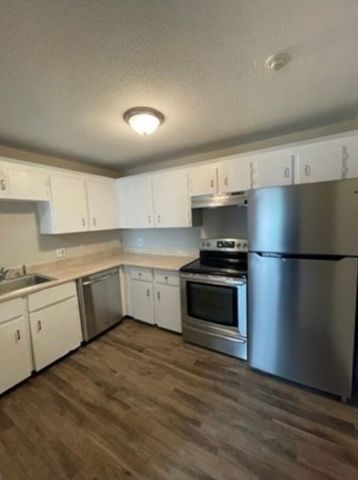 45 Mccoba St. 64, Revere, MA 02151