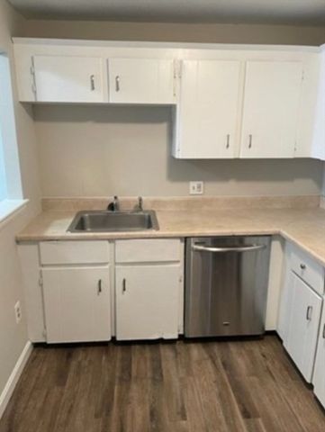 45 Mccoba St. 64, Revere, MA 02151