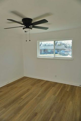 1112 Karla Drive, Hurst, TX 76053