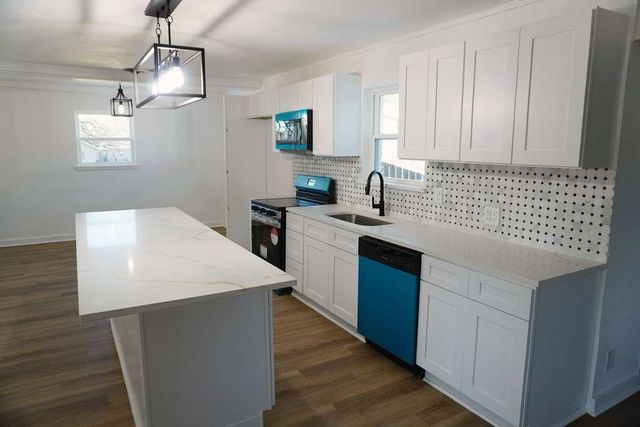 1112 Karla Drive, Hurst, TX 76053