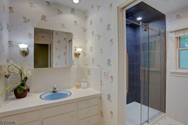 14 William Barnes Road, Raritan Twp., NJ 08822