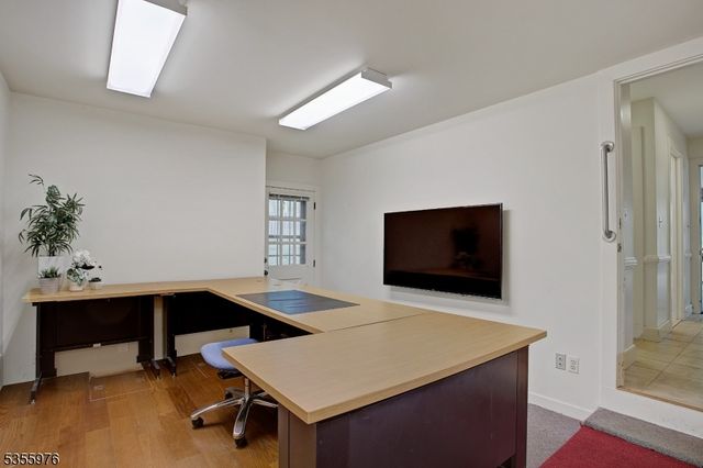 14 William Barnes Road, Raritan Twp., NJ 08822