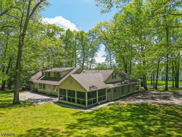 14 William Barnes Road, Raritan Twp., NJ 08822