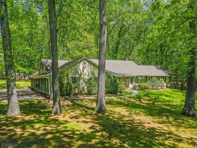 14 William Barnes Road, Raritan Twp., NJ 08822