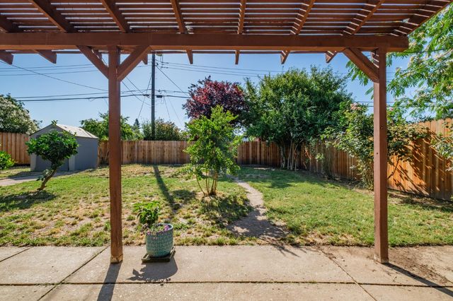 6229 Wildomar Way, Carmichael, CA 95608