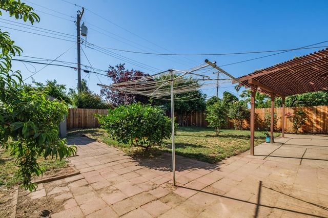 6229 Wildomar Way, Carmichael, CA 95608