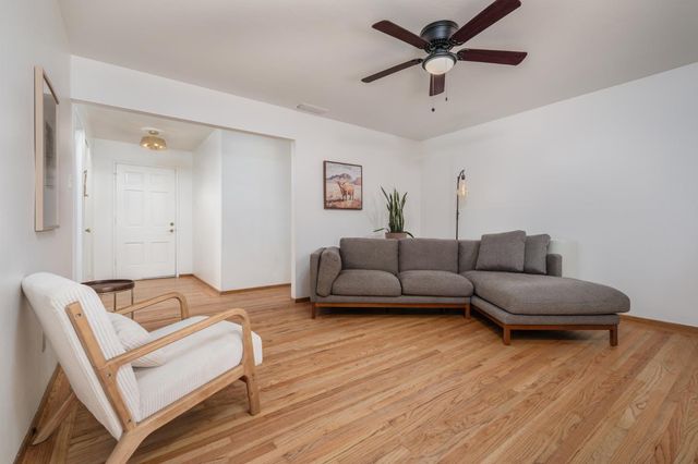 6229 Wildomar Way, Carmichael, CA 95608