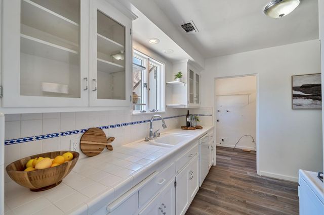 2565 14th St, Sacramento, CA 95818