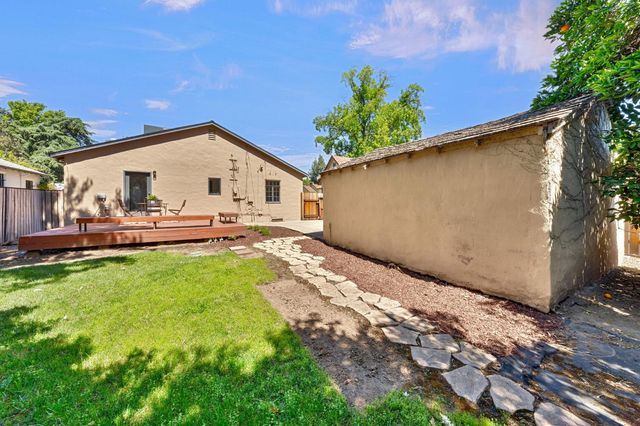 2565 14th St, Sacramento, CA 95818