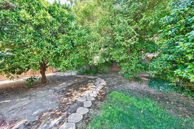 2565 14th St, Sacramento, CA 95818