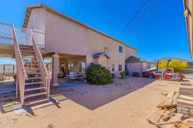 500 GINA VEGA Drive, Canutillo, TX 79835