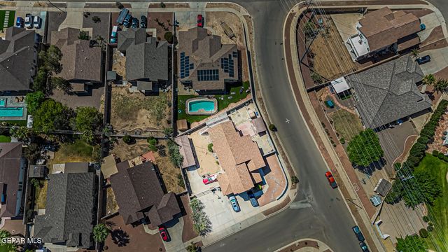 500 GINA VEGA Drive, Canutillo, TX 79835