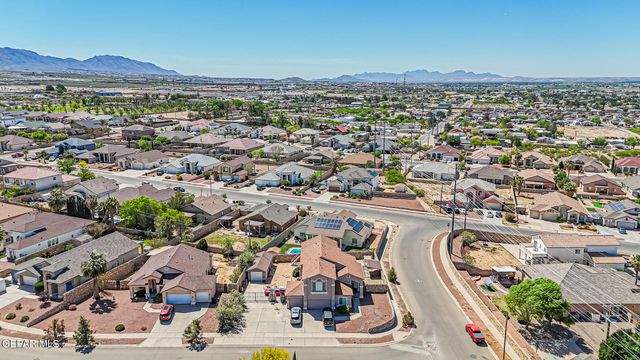 500 GINA VEGA Drive, Canutillo, TX 79835