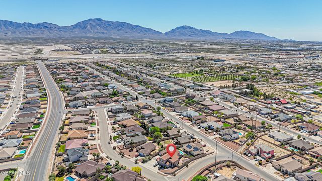500 GINA VEGA Drive, Canutillo, TX 79835