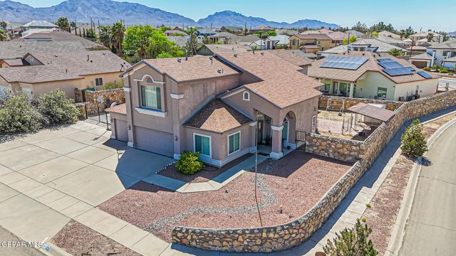 500 GINA VEGA Drive, Canutillo, TX 79835