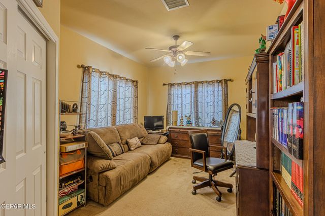 500 GINA VEGA Drive, Canutillo, TX 79835