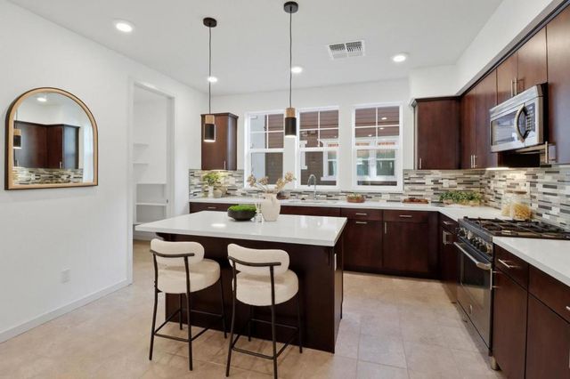 537 San Lorenzo Terrace 2, Sunnyvale, CA 94085