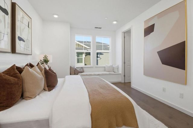 537 San Lorenzo Terrace 2, Sunnyvale, CA 94085