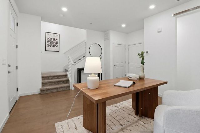 537 San Lorenzo Terrace 2, Sunnyvale, CA 94085