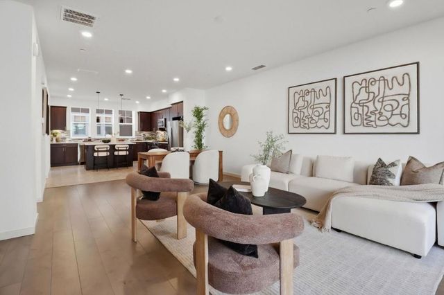 537 San Lorenzo Terrace 2, Sunnyvale, CA 94085