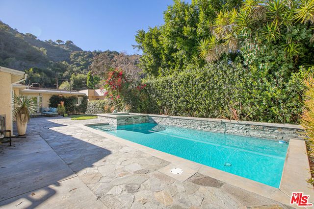 1628 Benedict Canyon Drive, Beverly Hills, CA 90210