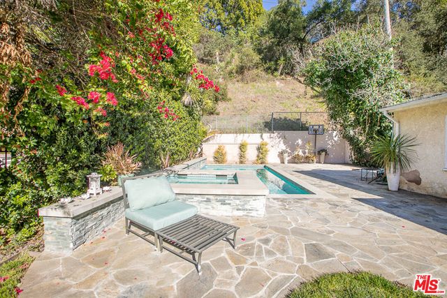 1628 Benedict Canyon Drive, Beverly Hills, CA 90210