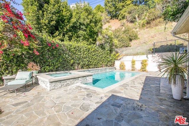 1628 Benedict Canyon Drive, Beverly Hills, CA 90210