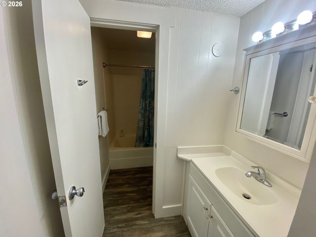 1923 Nw HARBOR Ave, Lincoln City, OR 97367