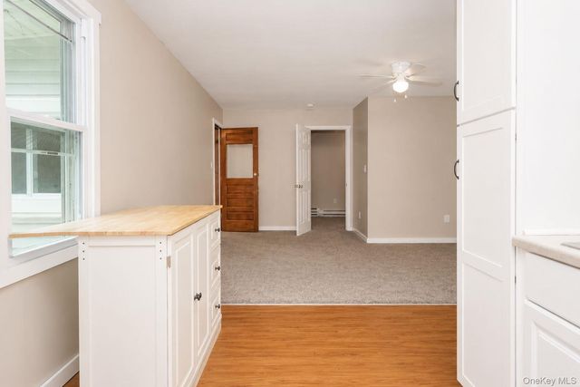 69 Glazer Drive, Bloomingburg, NY 12721