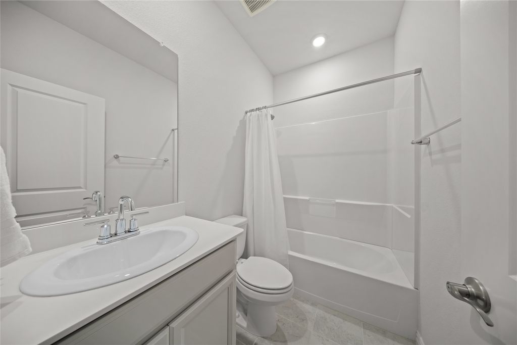 Image 13 of property listing at 2820 Field Street, Celina, TX 75009