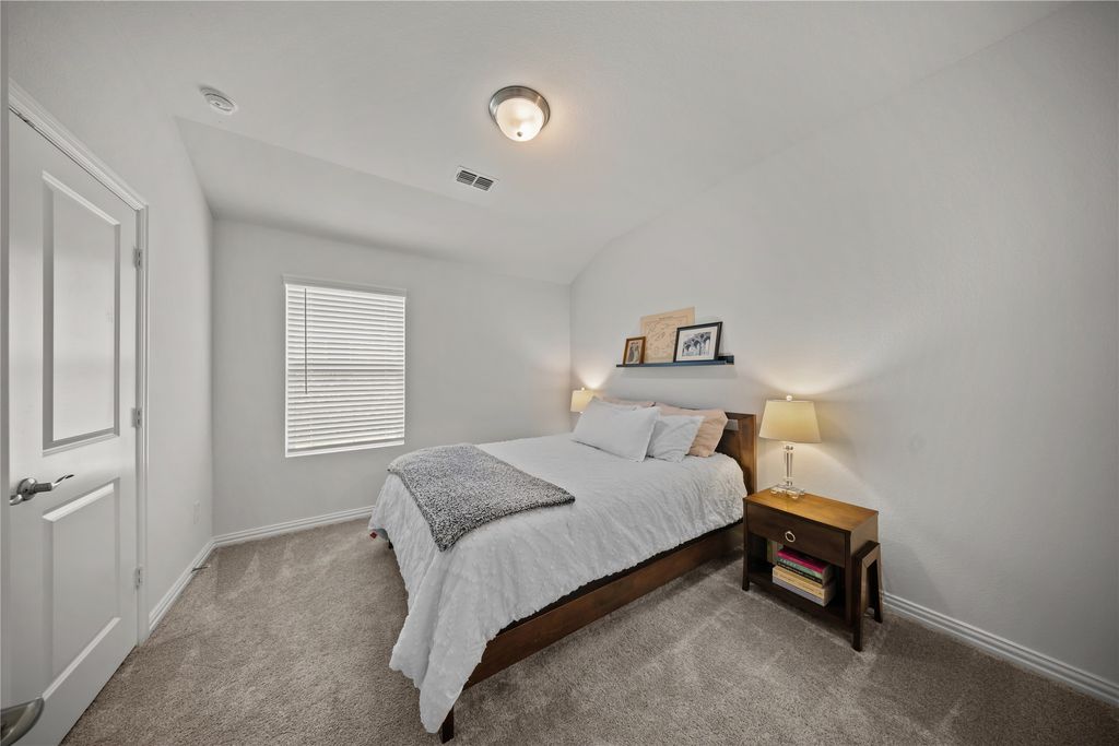 Image 14 of property listing at 2820 Field Street, Celina, TX 75009