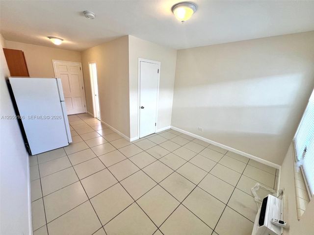 710 NE 85th St 14, Miami, FL 33138