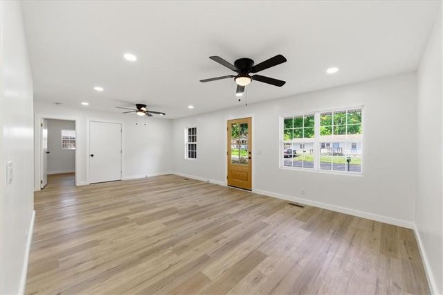 911 Bomar Street, La Fayette, GA 30728