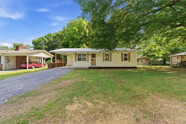911 Bomar Street, La Fayette, GA 30728