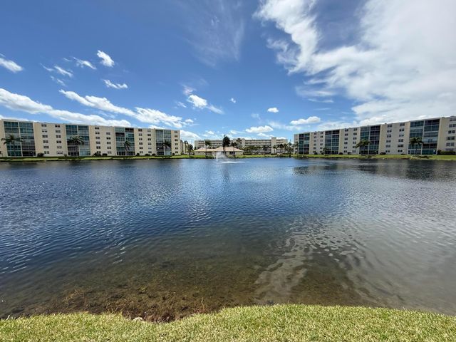 111 SE 3rd Avenue 108, Dania Beach, FL 33004