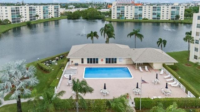 111 SE 3rd Avenue 108, Dania Beach, FL 33004