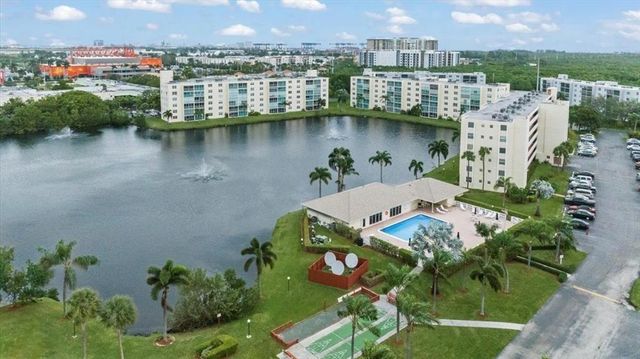 111 SE 3rd Avenue 108, Dania Beach, FL 33004