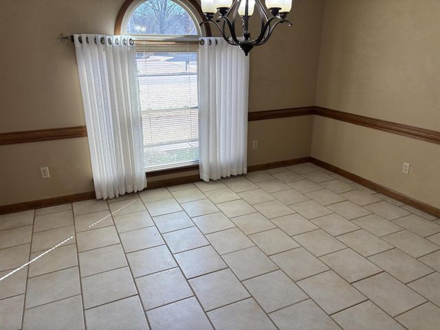 599 FORESTDALE DR, Collierville, TN 38017