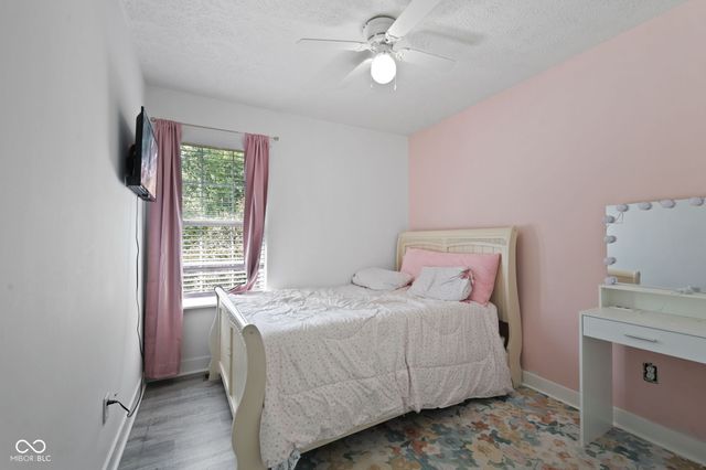6677 Wimbledon Drive, Zionsville, IN 46077