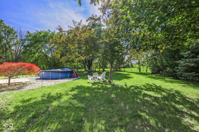 6677 Wimbledon Drive, Zionsville, IN 46077