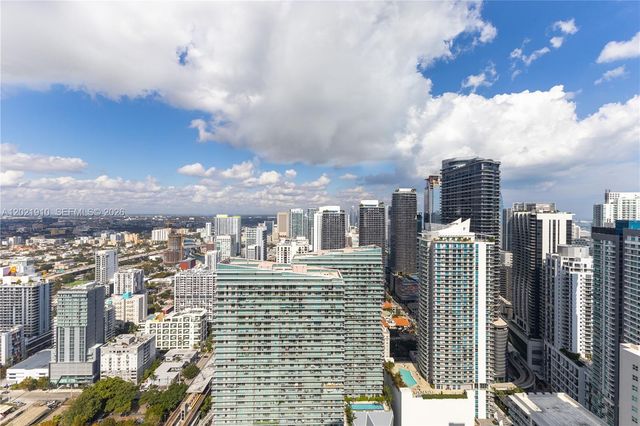 60 SW 13th St 4613, Miami, FL 33130