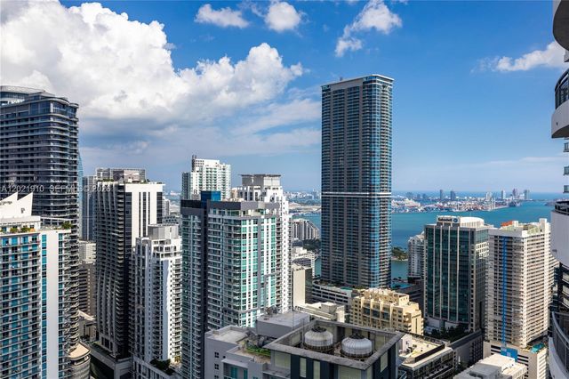 60 SW 13th St 4613, Miami, FL 33130