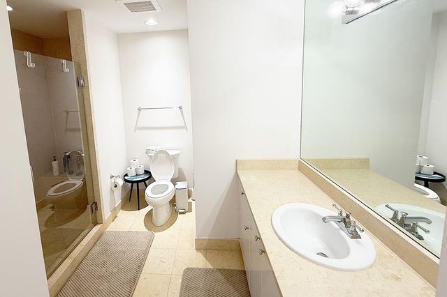 19900 E Country Club Drive 418, Miami, FL 33180